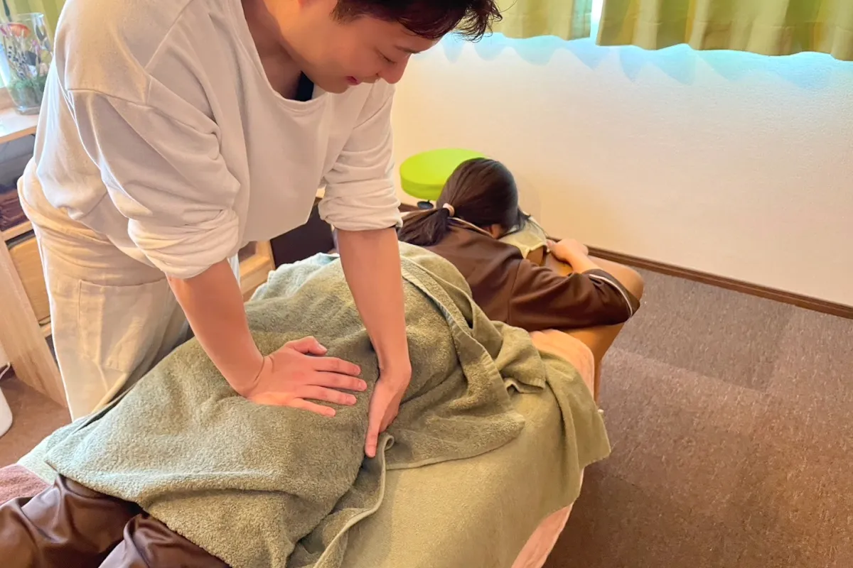 骨格調整施術風景3